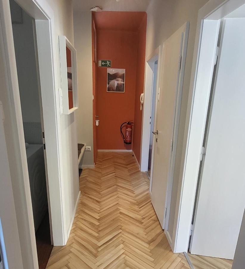 Orange Flat By Grazrentals Highest Standard & Free Parking Екстериор снимка