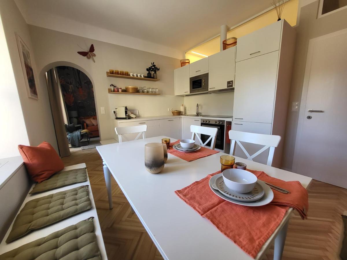 Orange Flat By Grazrentals Highest Standard & Free Parking Екстериор снимка